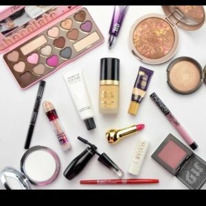 Meet your Posher, Makeup